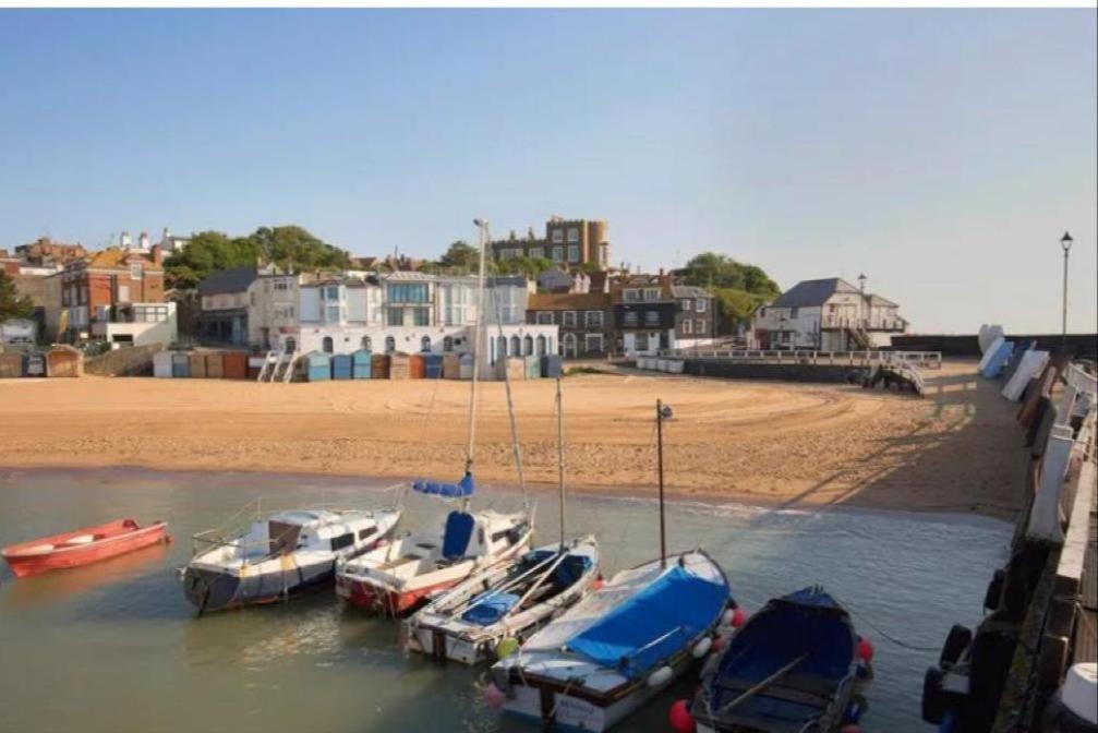Cosy Coastal Getaway With Sea Views Margate