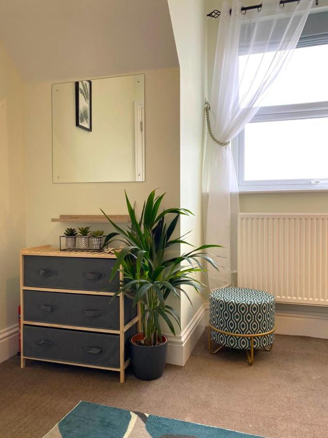 Cosy Coastal Getaway With Sea Views Margate